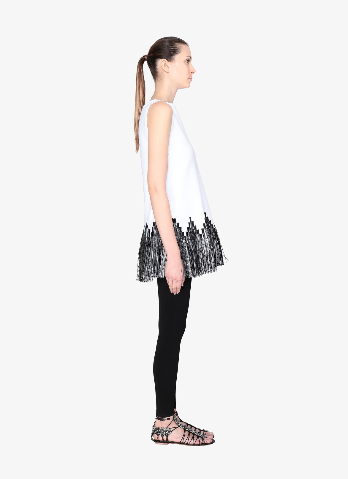 SLEEVELESS TUNIC RAPHIA FRANGE WHITE/BLACK ALAÏA WHITE/BLACK SLEEVELESS TUNIC RAPHIA FRANGE WHITE/BLACK